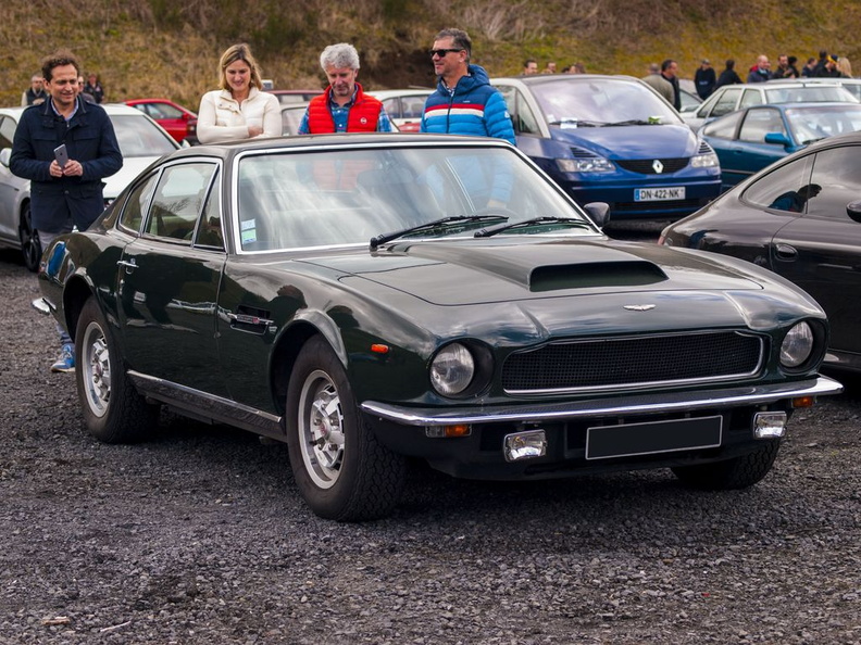 Aston-Martin-V8-Vantage_1.jpg