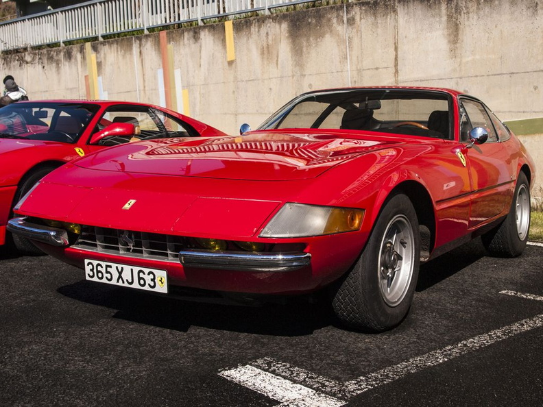 Ferrari_Daytona_01.jpg