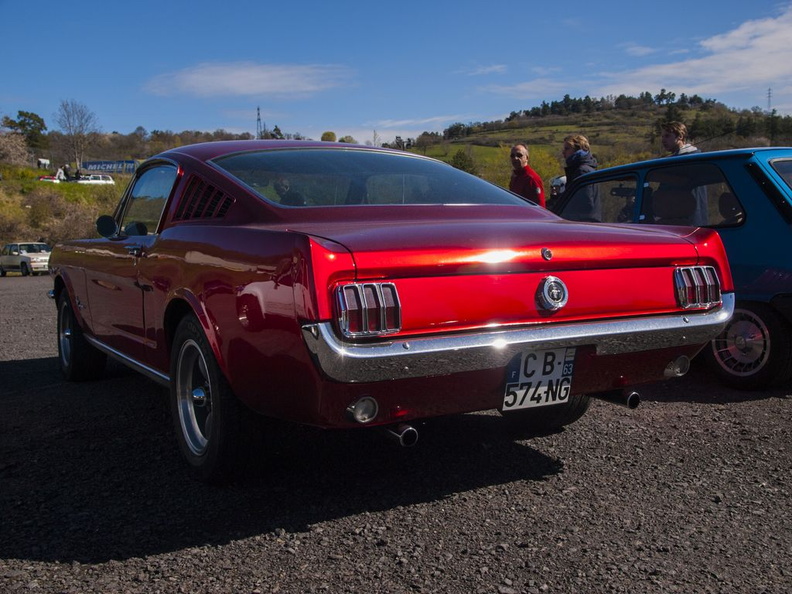 Ford-Mustang-Fastback-66_03.jpg